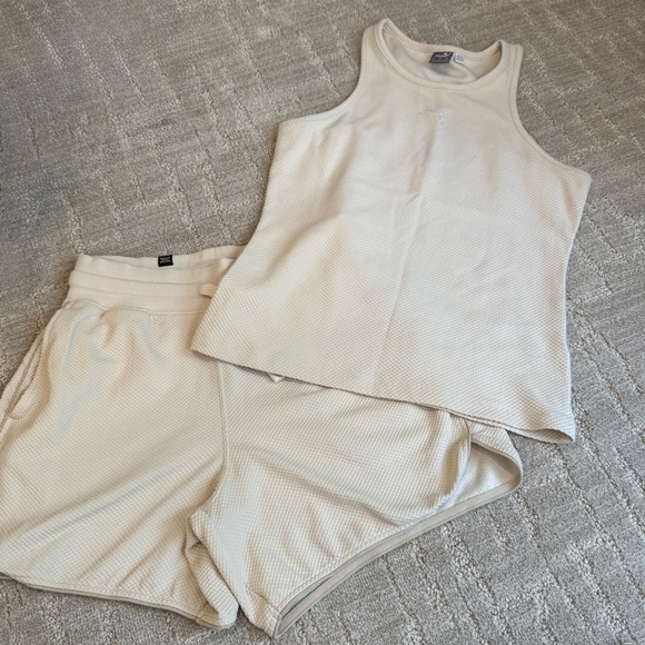 Puma Cream Ribbed Tank and Drawstring Shorts Set - Picture 4 of 11